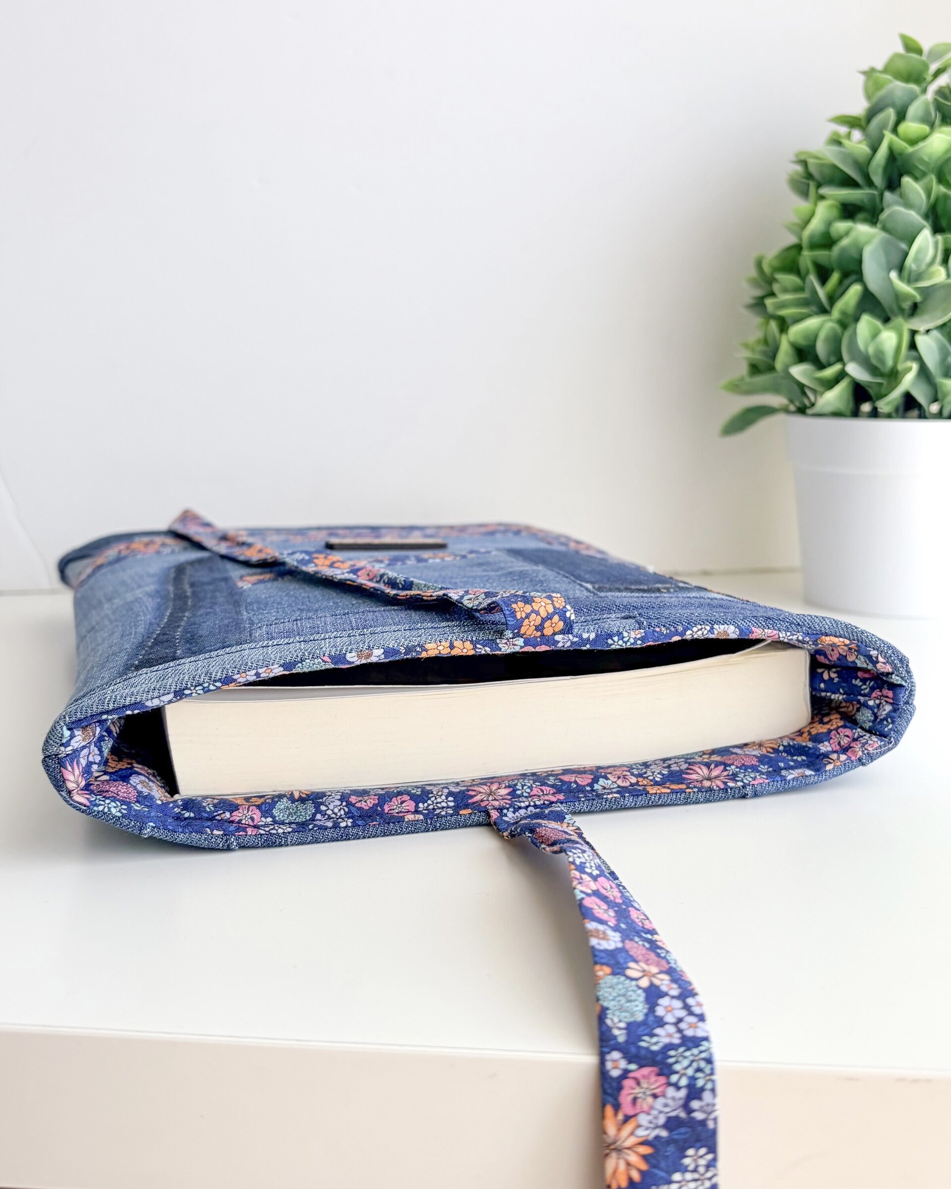 Funda literaria Laci - 2