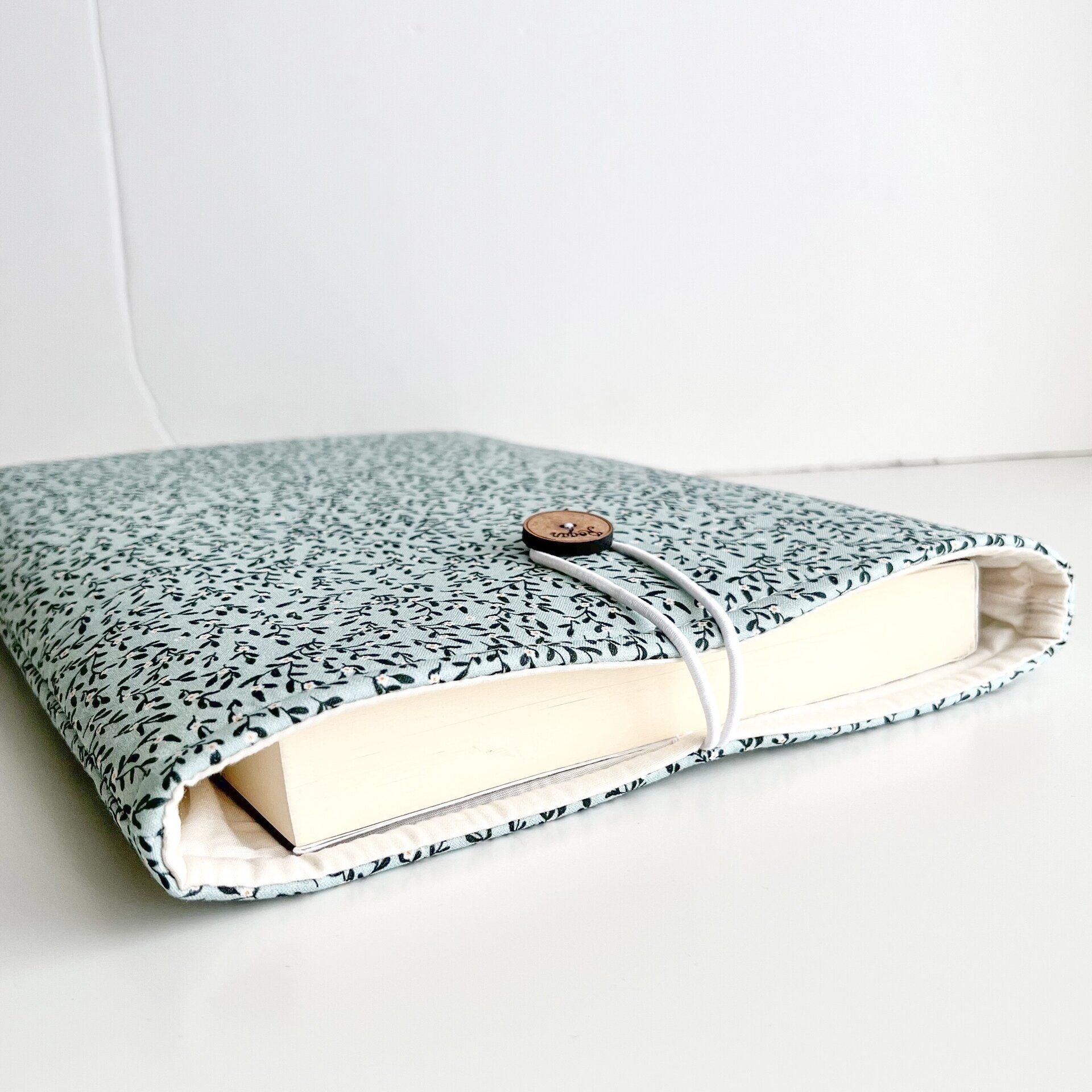 Funda literaria básica. Personalización gratis. - 2
